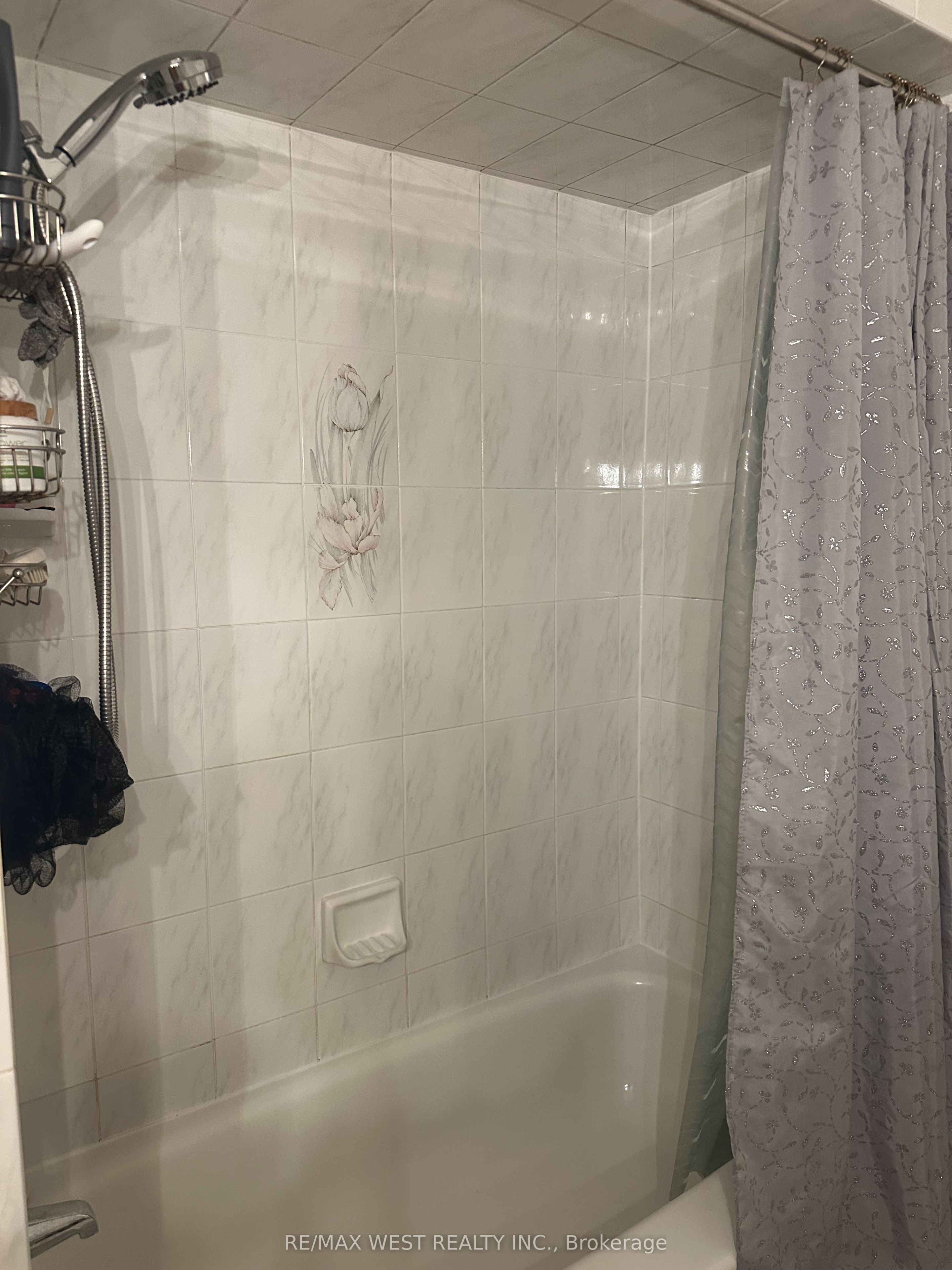 #upper - 769 Greenore Road Property Photo 8