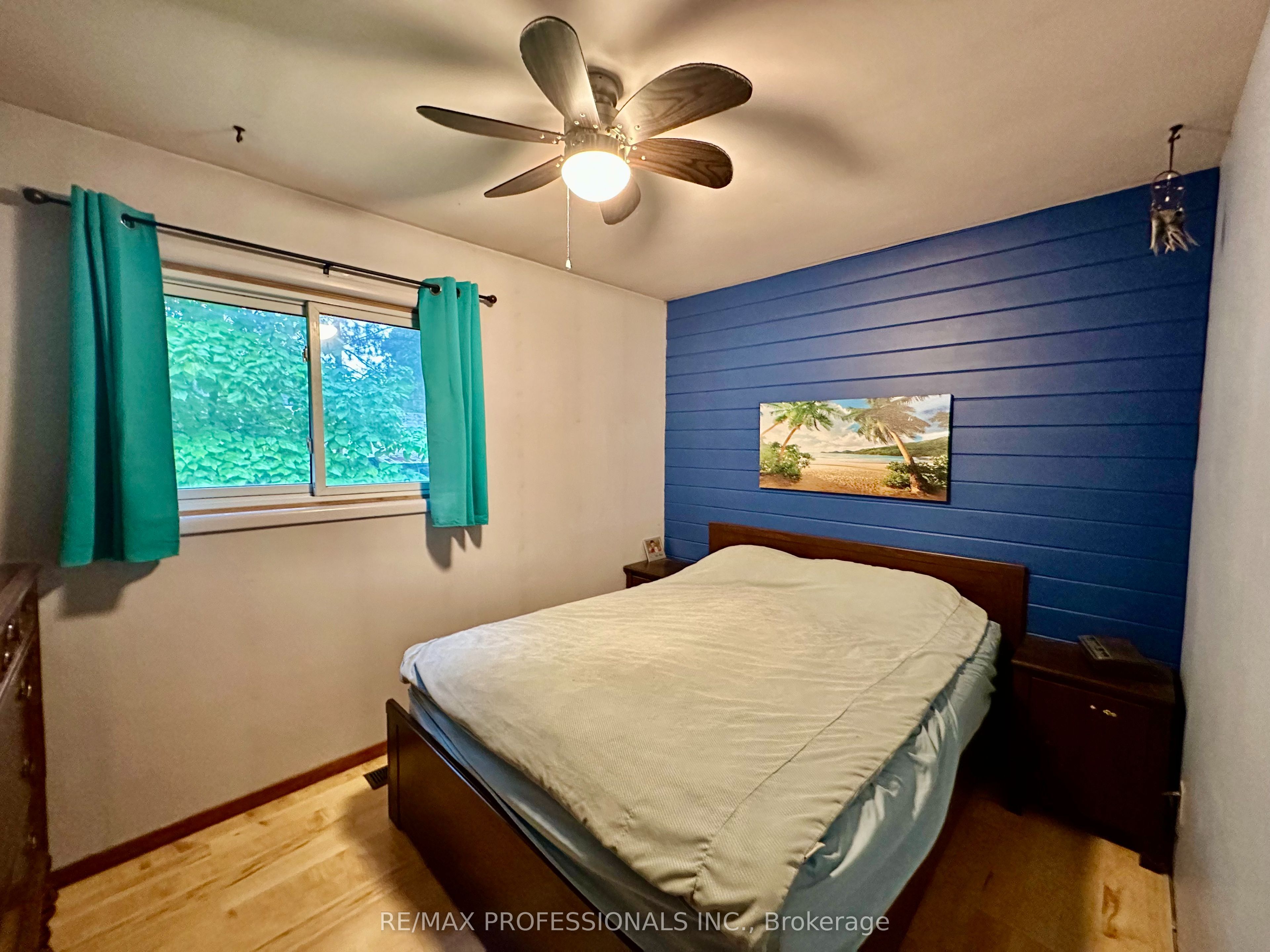 13958 Trafalgar Road Property Photo 10