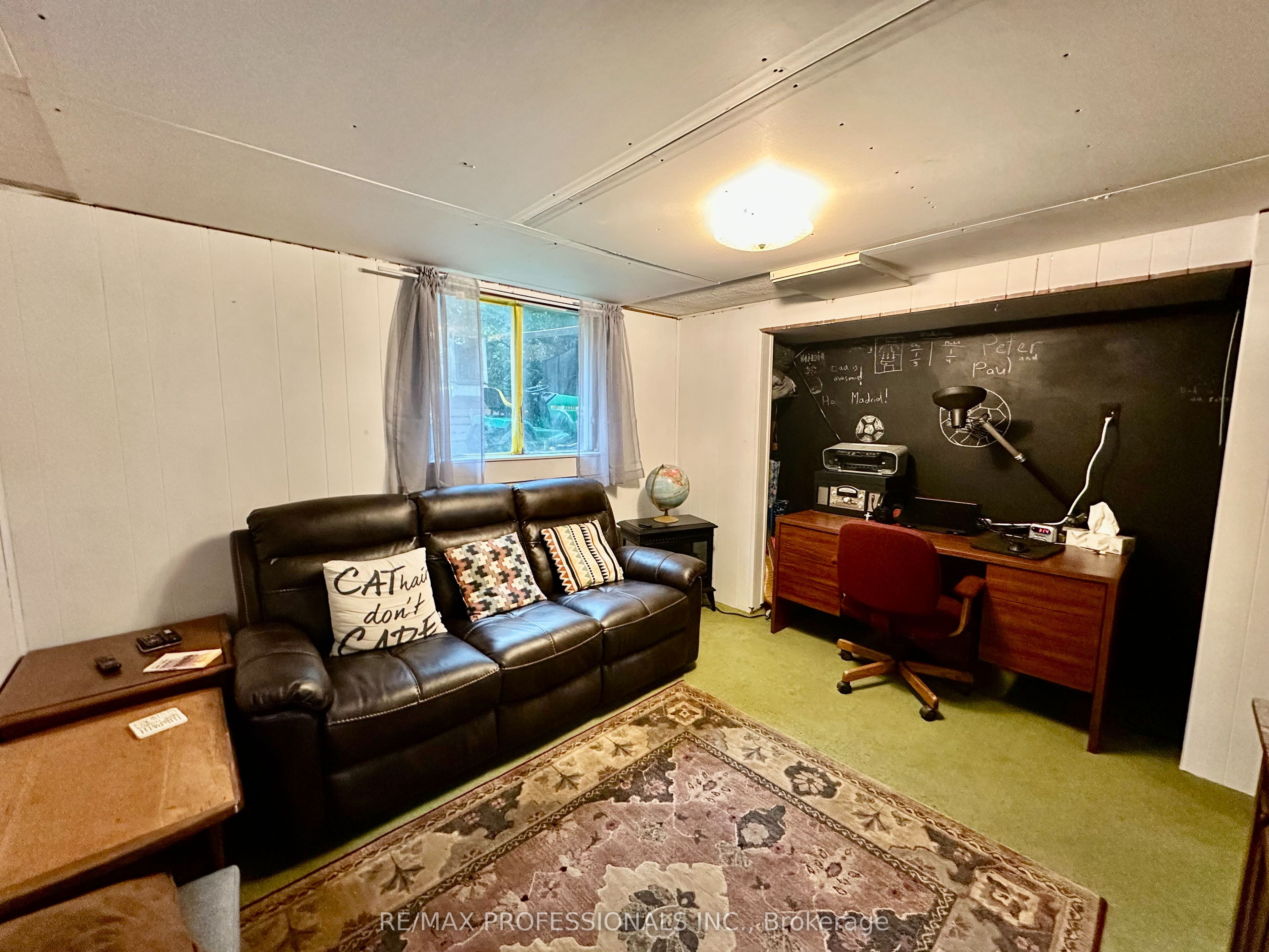 13958 Trafalgar Road Property Photo 12