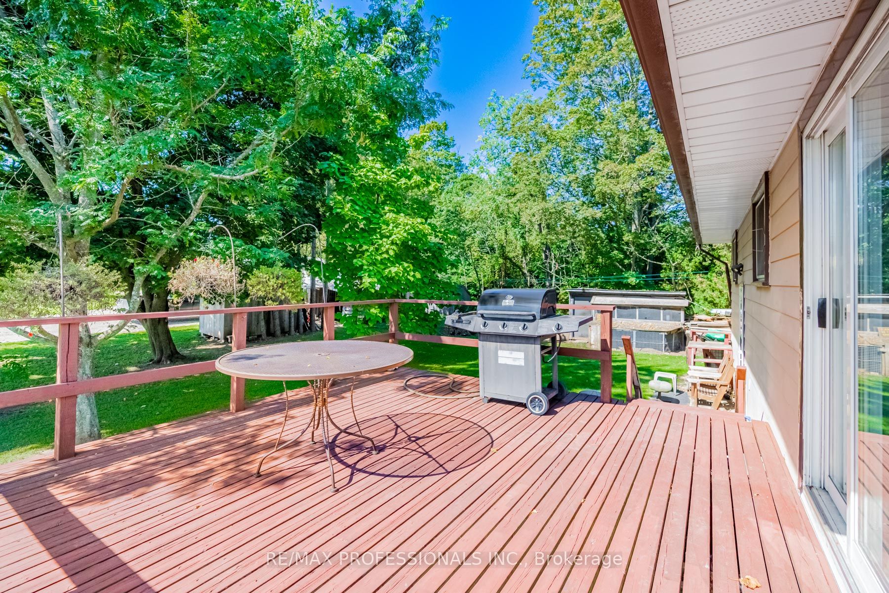13958 Trafalgar Road Property Photo 15
