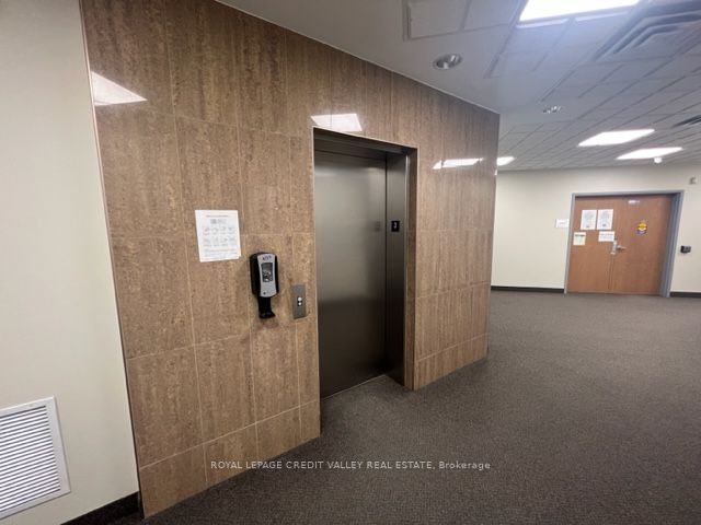 #305 - 10 Gillingham Drive Property Photo 5