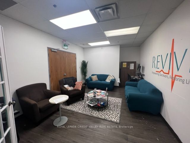 #305 - 10 Gillingham Drive Property Photo 10