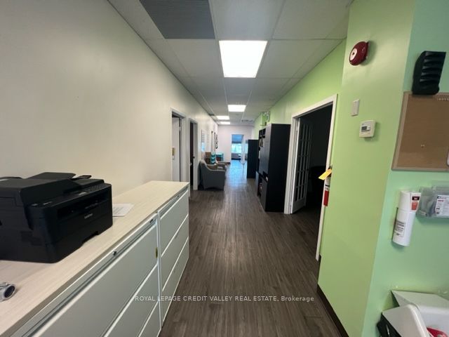 #305 - 10 Gillingham Drive Property Photo 13