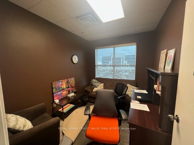 #305 - 10 Gillingham Drive Property Photo 16