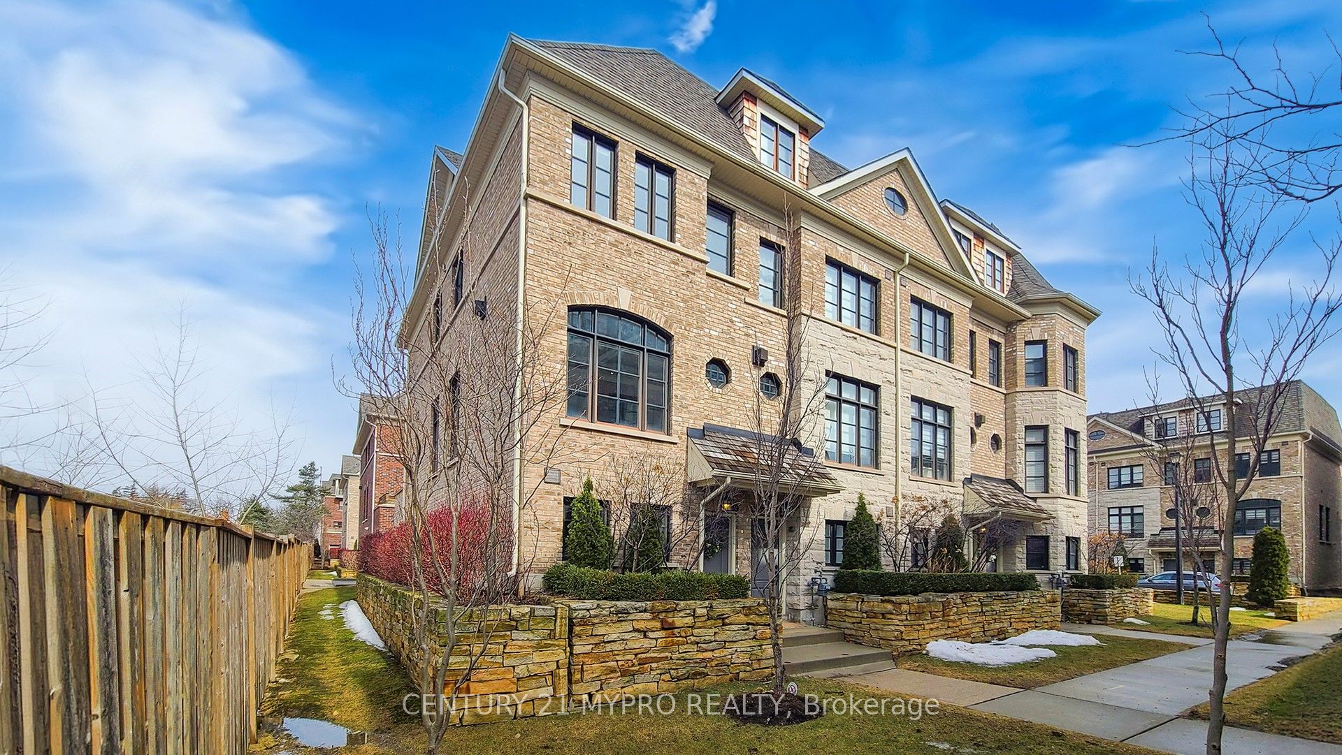 #47 - 2039 Queensborough Gate Property Photo 1