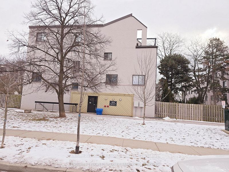 #40 - 1016 Falgarwood Drive Property Photo