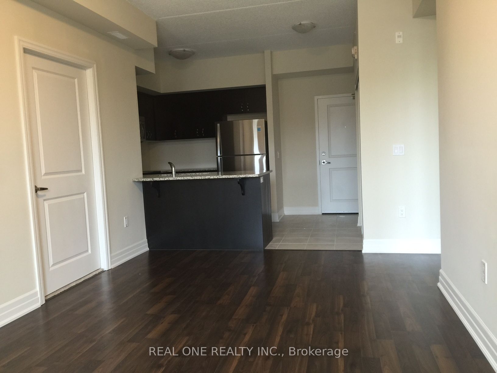 #210 - 650 Sauve Street Property Photo 5