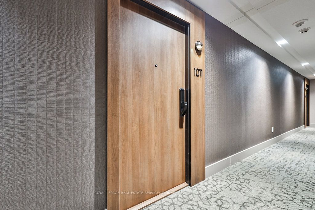 #1011 - 21 Park Street Property Photo 5