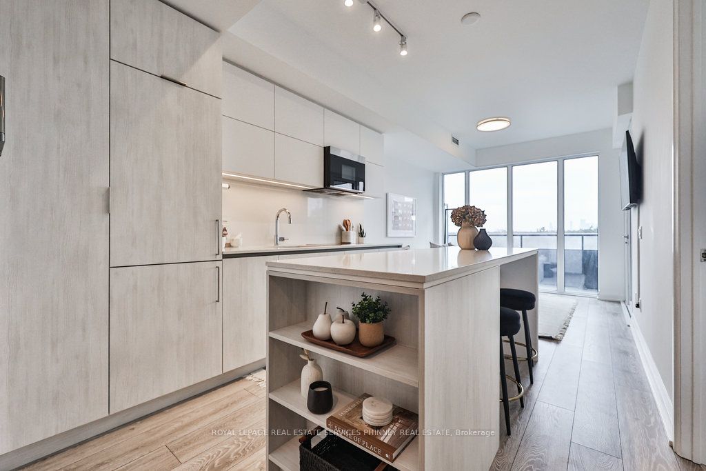 #1011 - 21 Park Street Property Photo 6