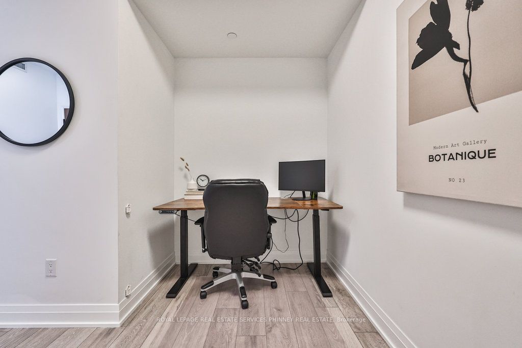 #1011 - 21 Park Street Property Photo 17
