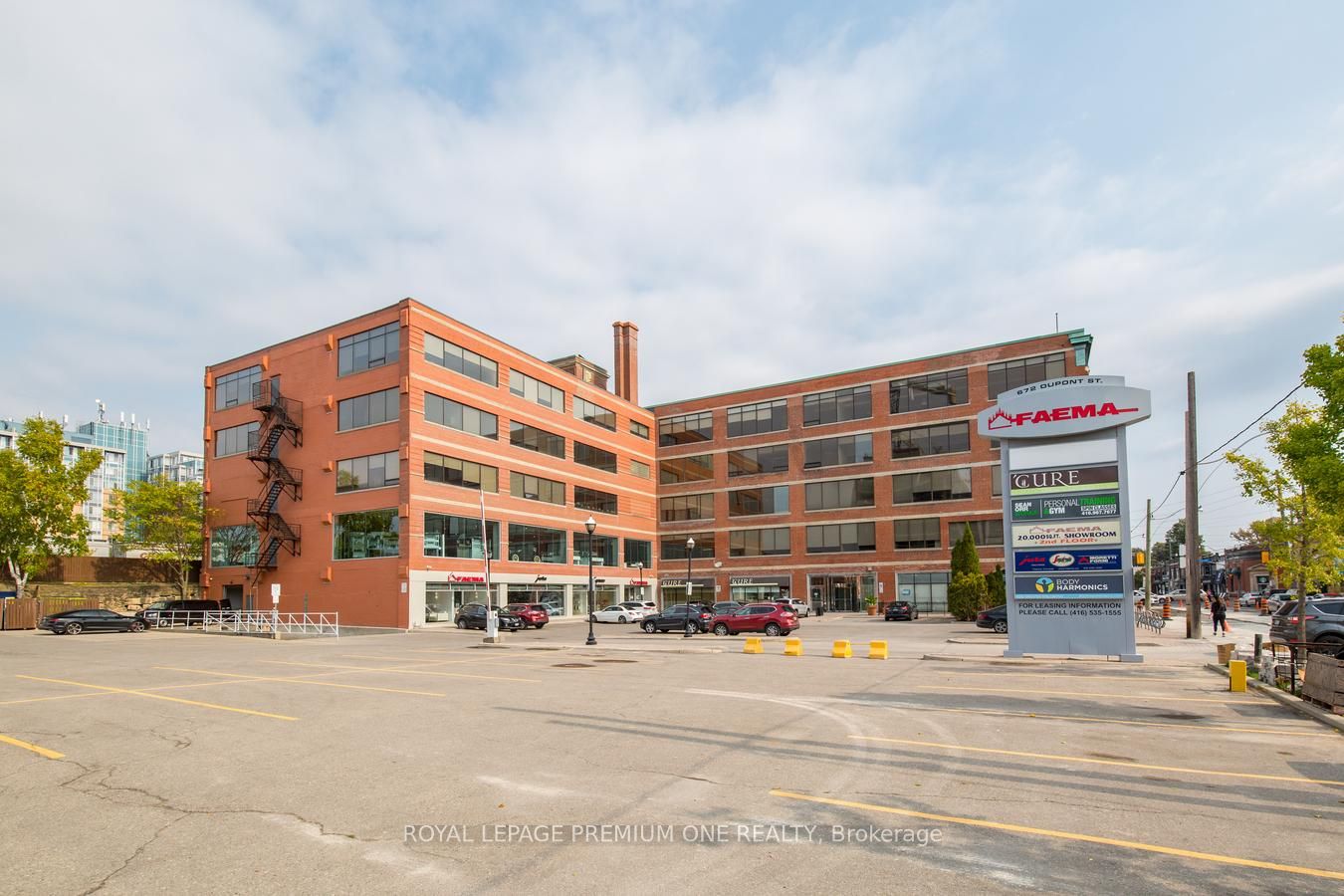 #403 - 672 Dupont Street Property Photo 2