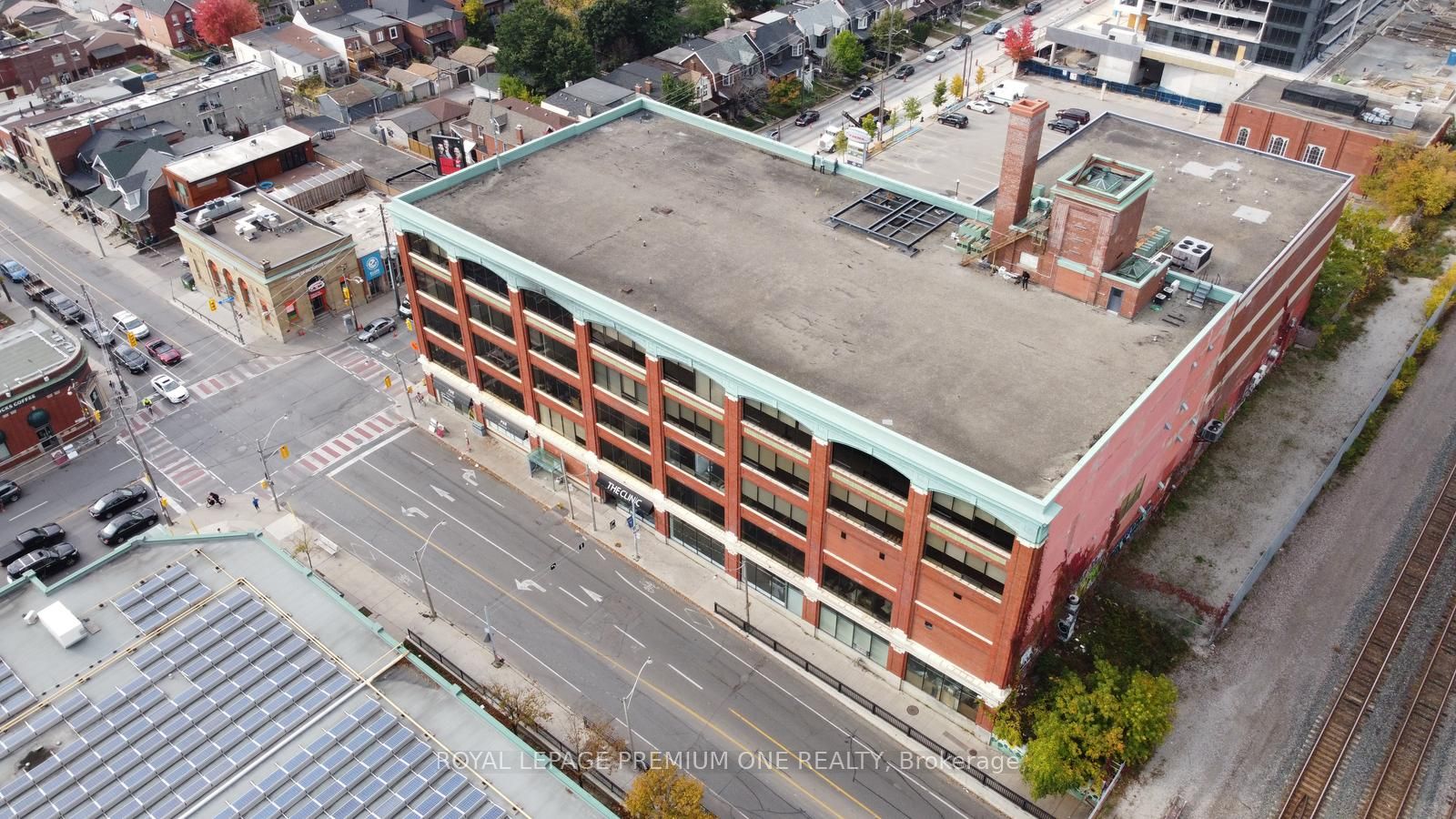 #403 - 672 Dupont Street Property Photo 3
