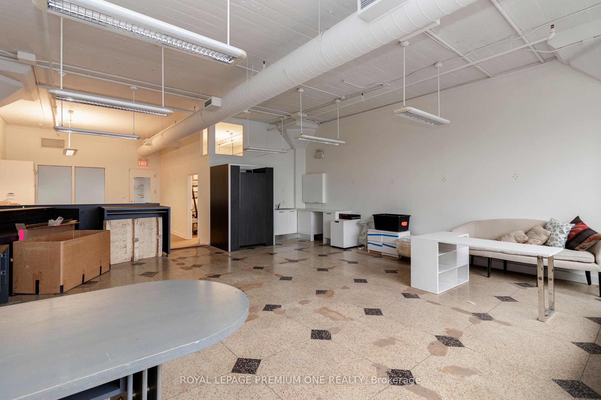#403 - 672 Dupont Street Property Photo 6