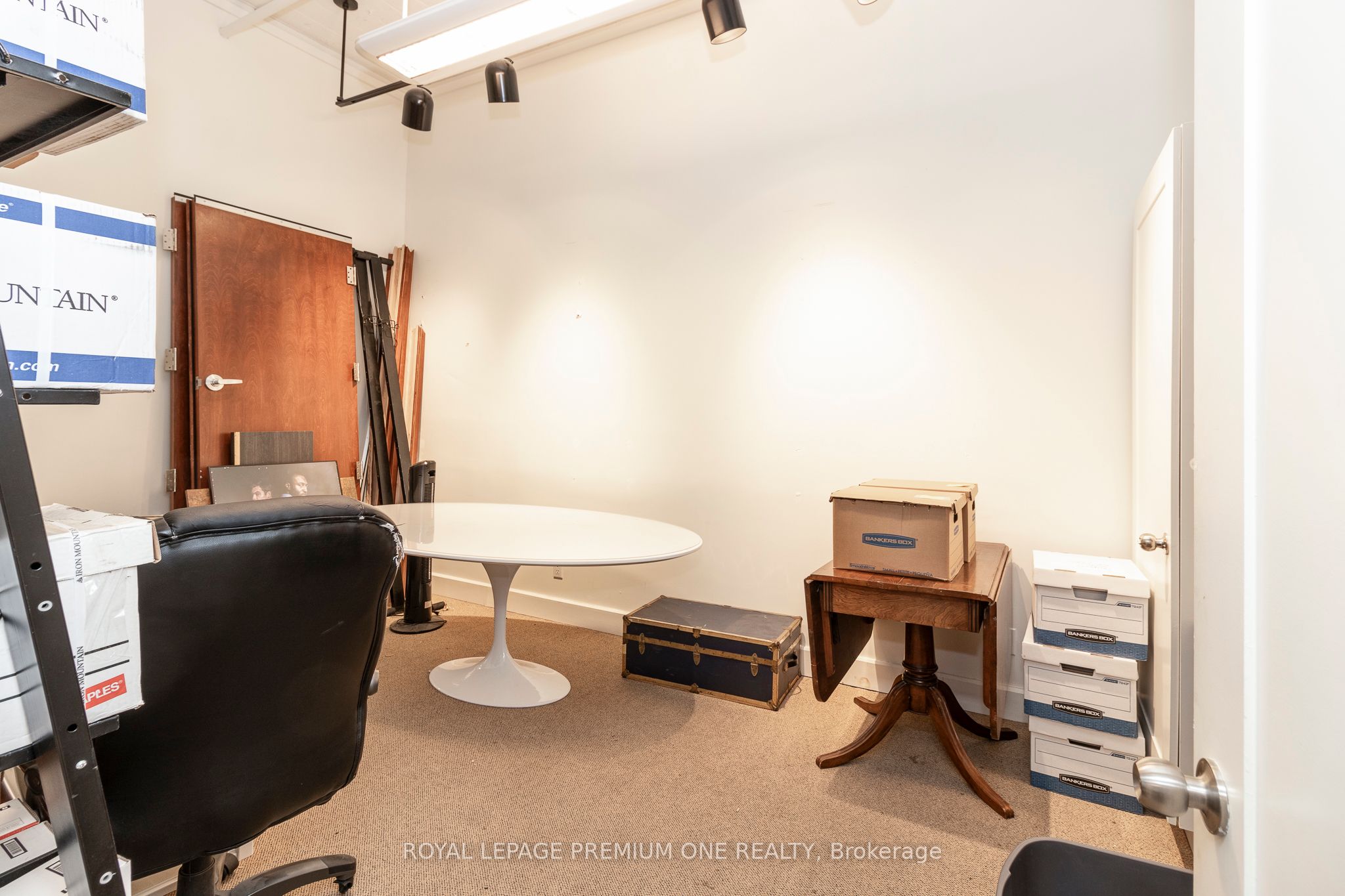 #403 - 672 Dupont Street Property Photo 7