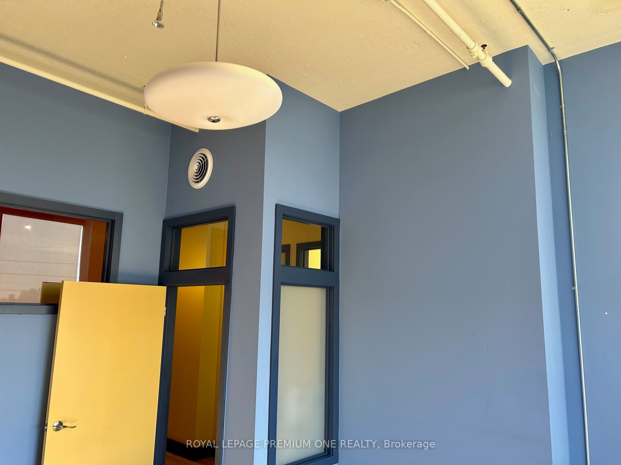 #304 - 672 Dupont Street Property Photo 7