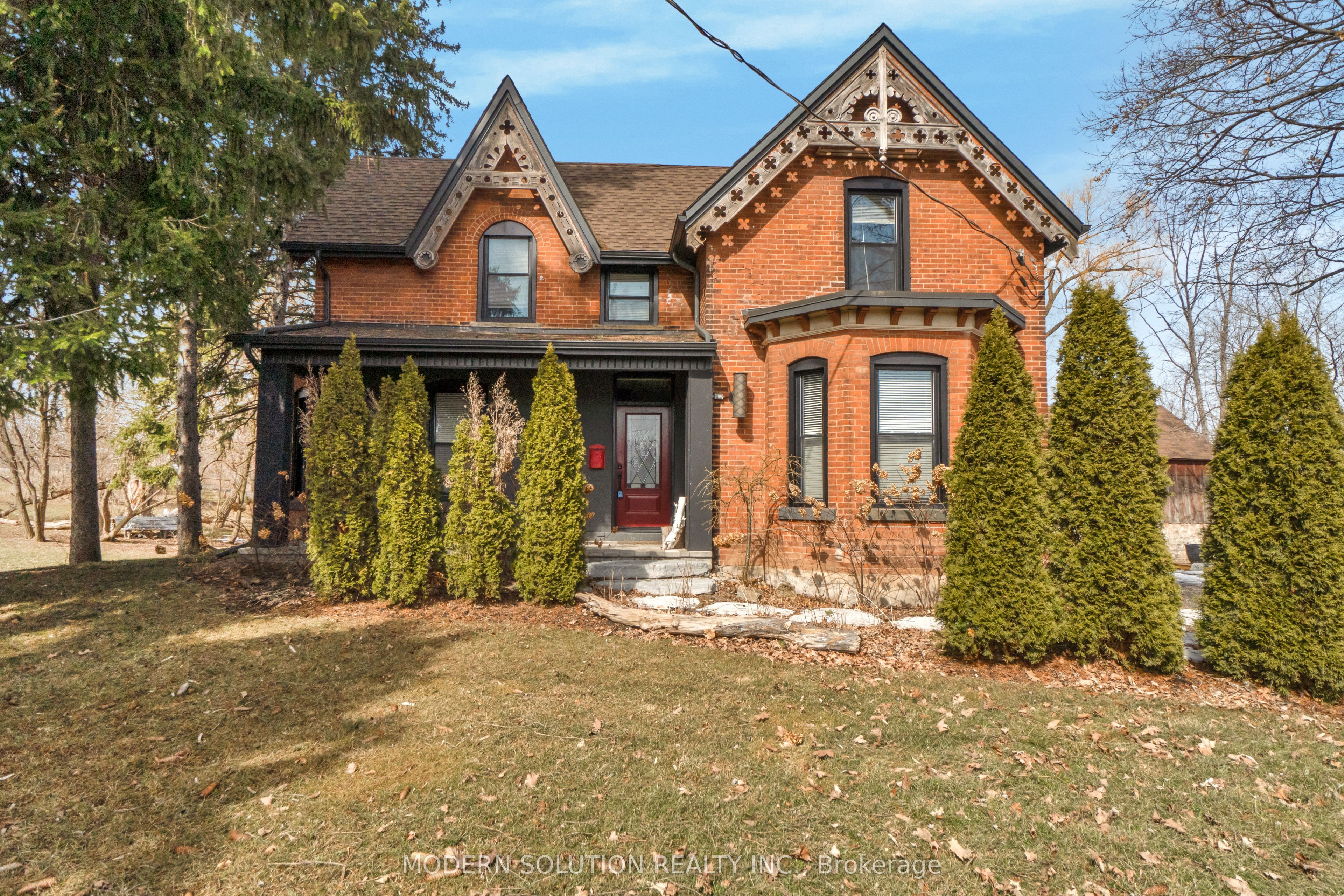 3015 Dundas Street Property Photo 11