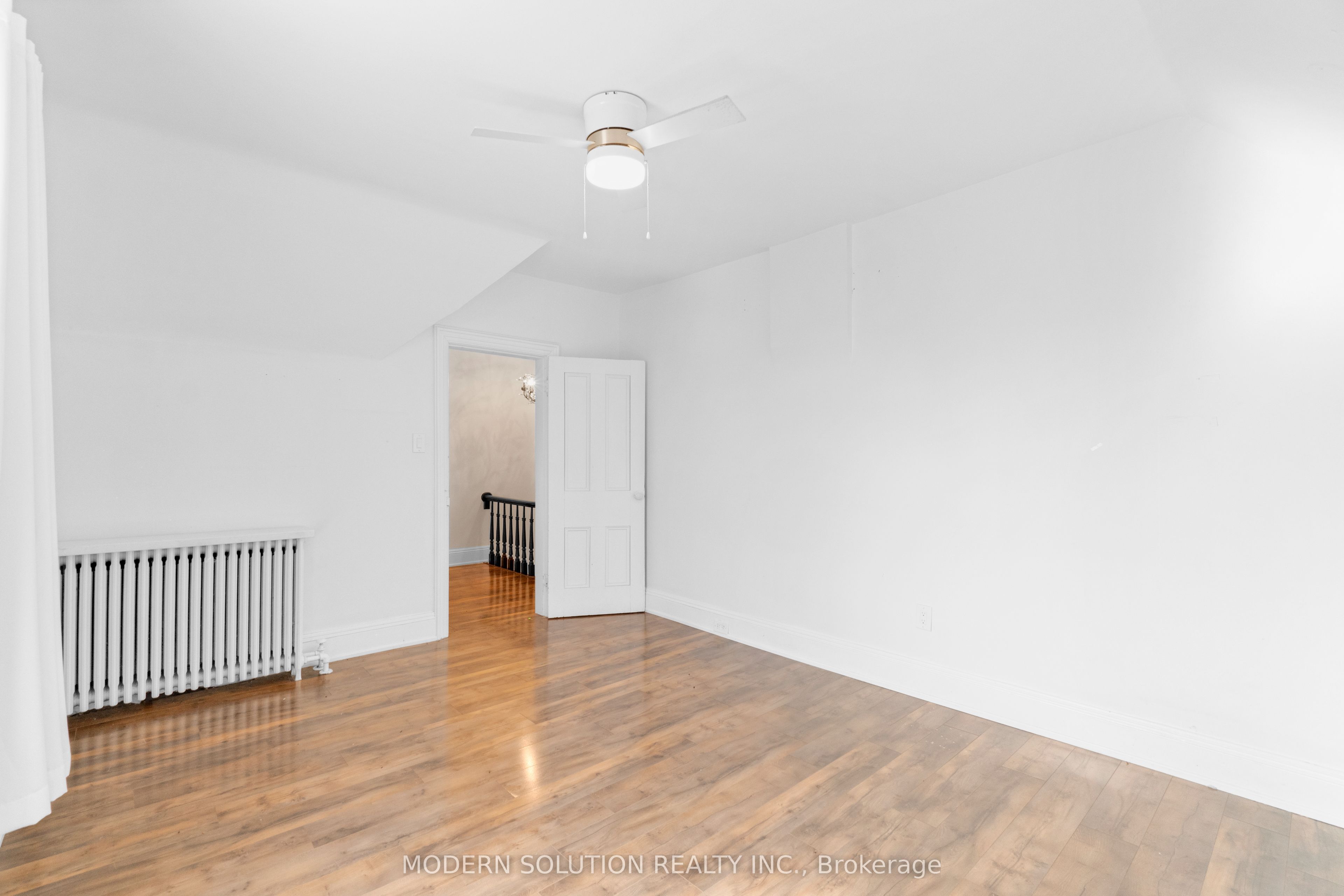 3015 Dundas Street Property Photo 21