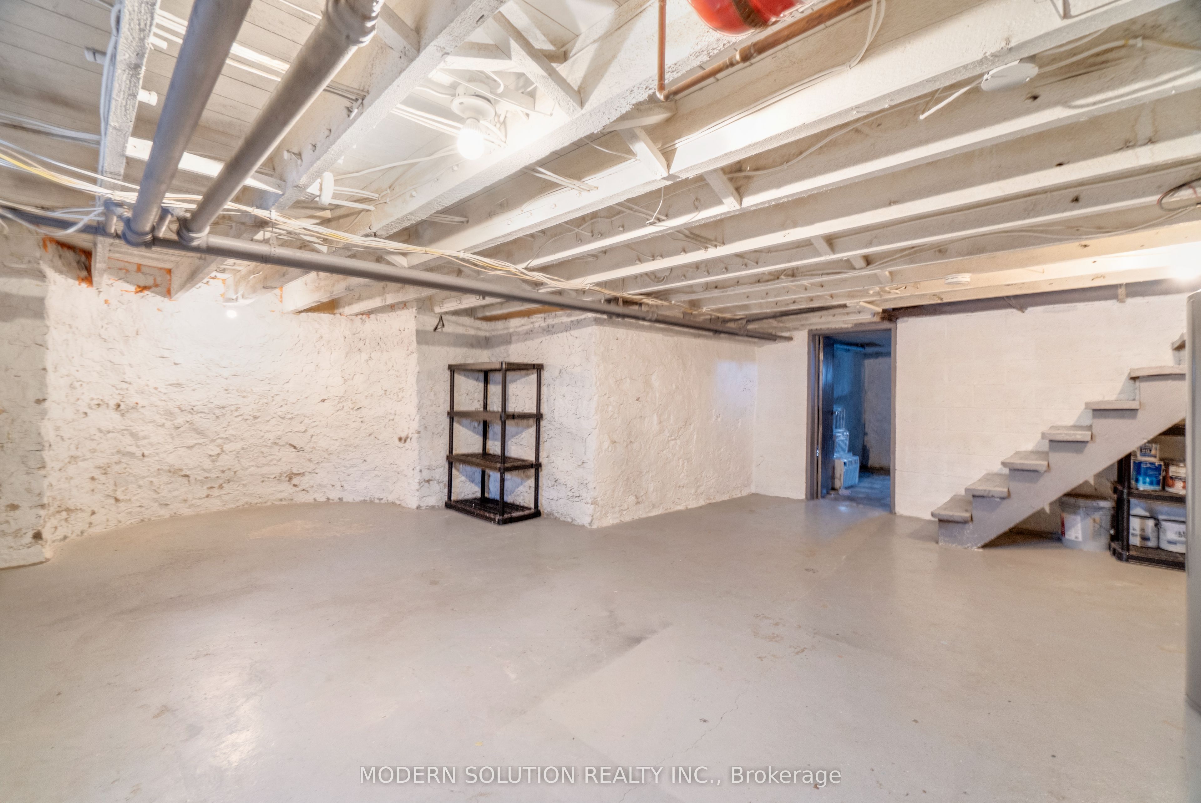 3015 Dundas Street Property Photo 31