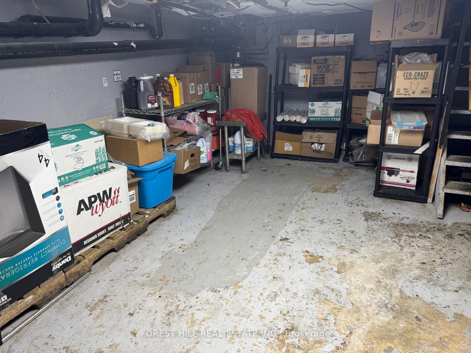 #main Floor - 236 Queen Street Property Photo 8