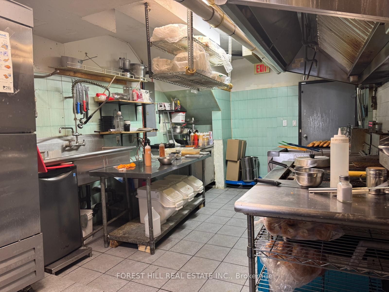 #main Floor - 236 Queen Street Property Photo 10