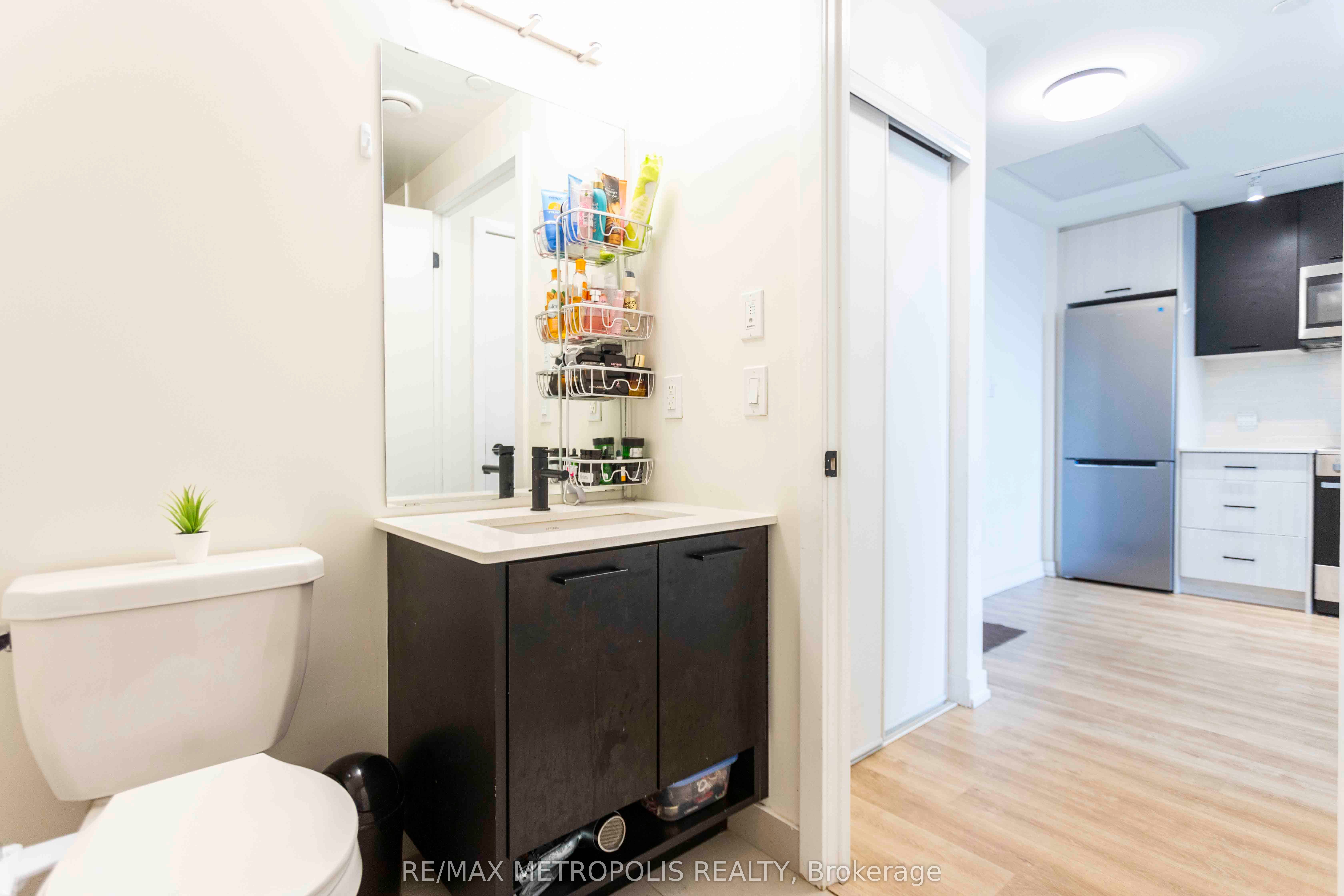 2300 St Clair Avenue W 308 Property Photo 11