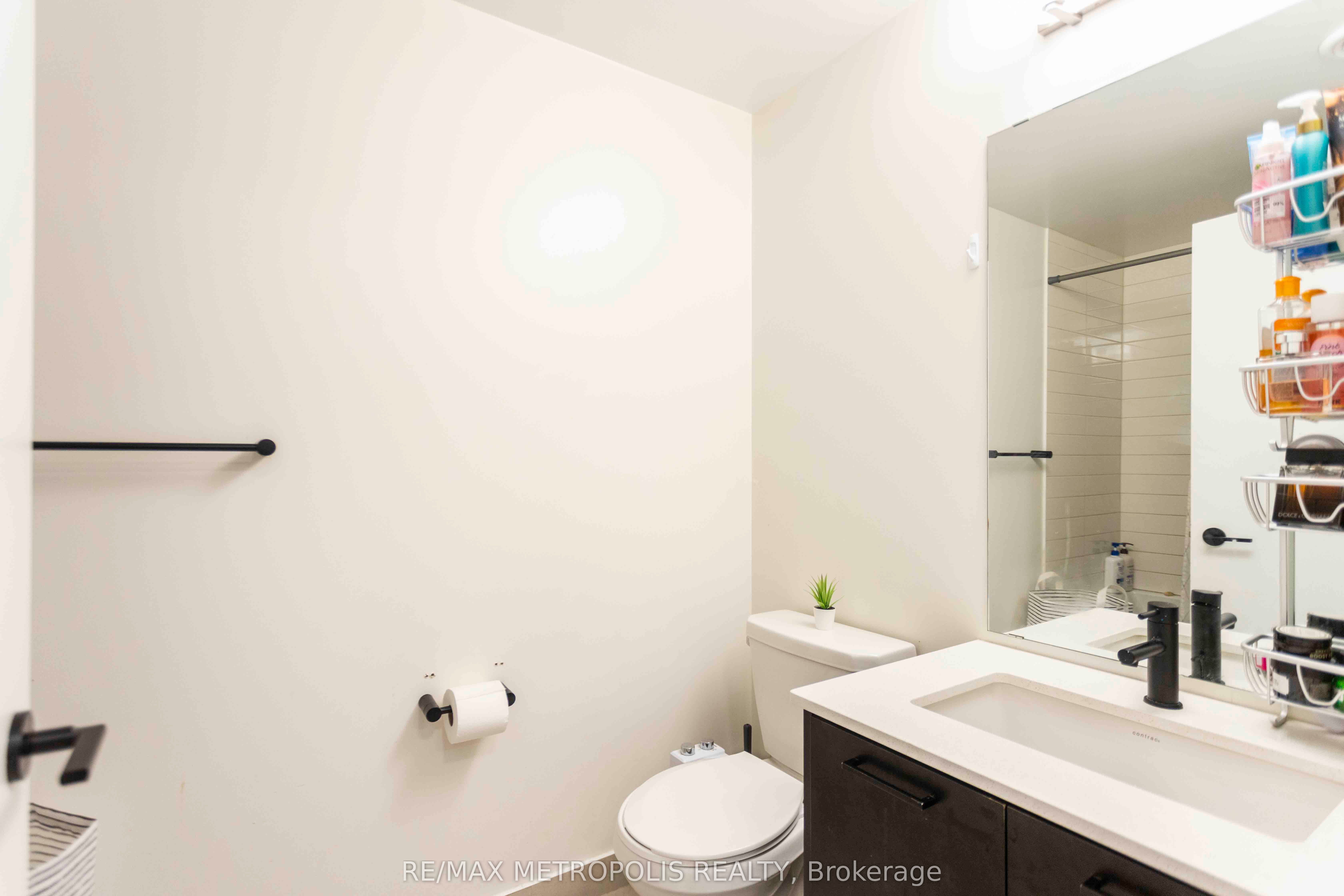 2300 St Clair Avenue W 308 Property Photo 12