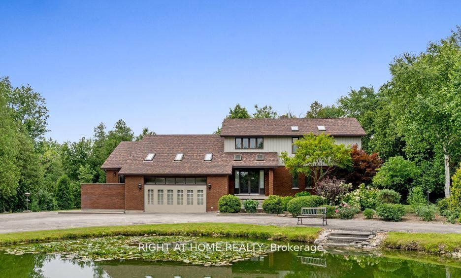 9132 Ninth Line Property Photo