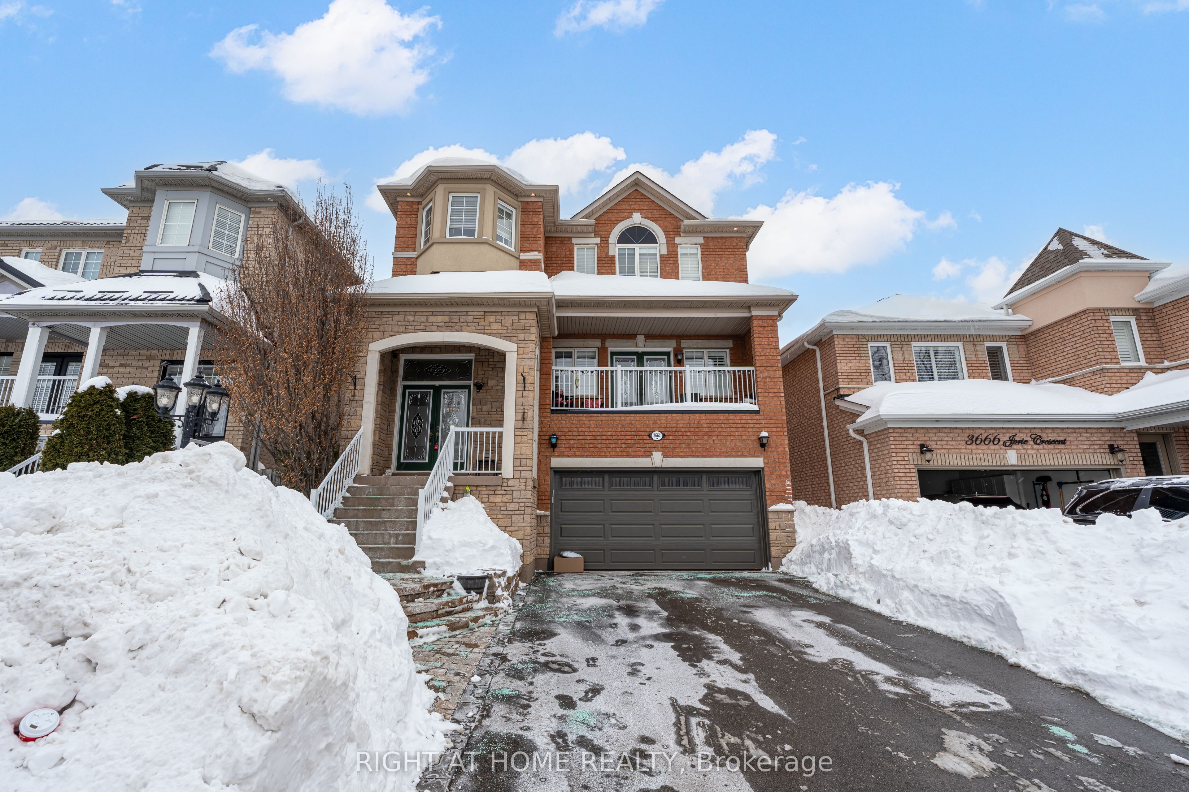 3662 Jorie Crescent Property Photo 1