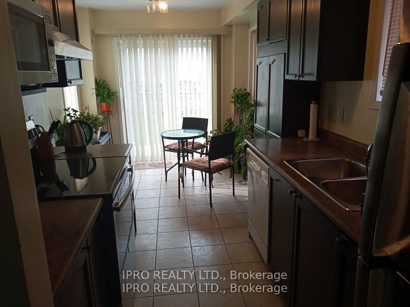 64 Ridgefield Court Property Photo 2