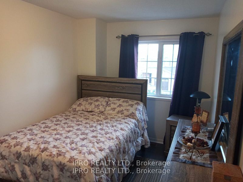 64 Ridgefield Court Property Photo 10