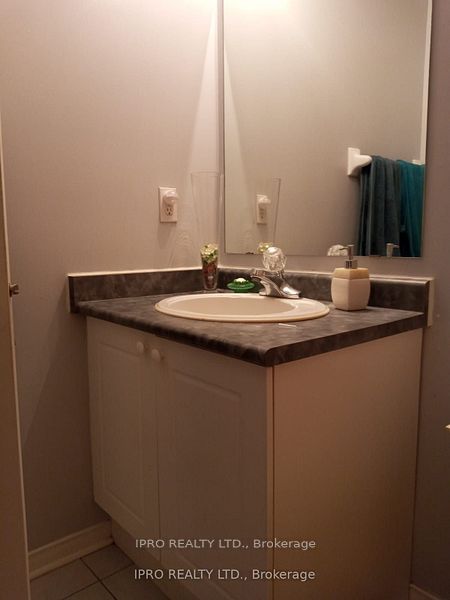 64 Ridgefield Court Property Photo 13