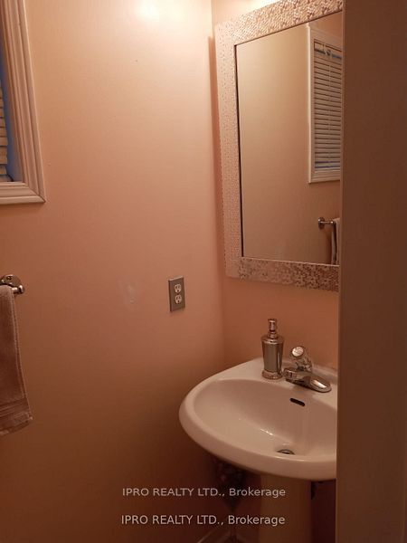 64 Ridgefield Court Property Photo 15