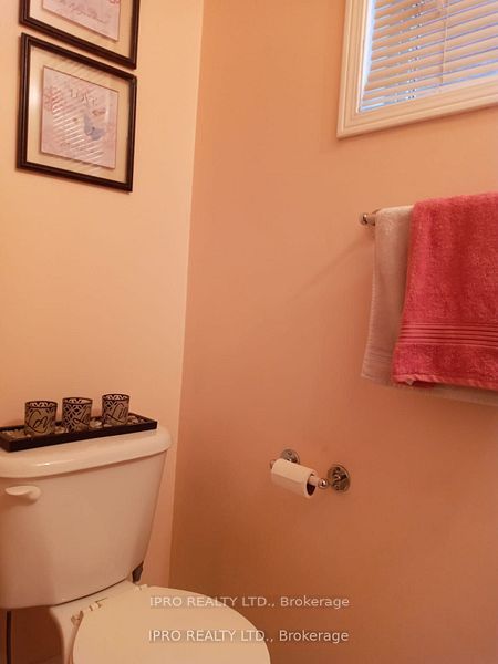 64 Ridgefield Court Property Photo 16