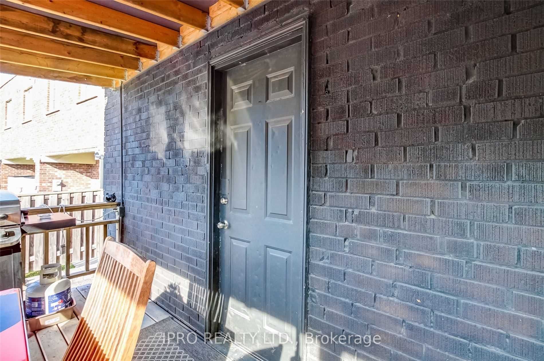 881 Lakeshore Road Property Photo 8
