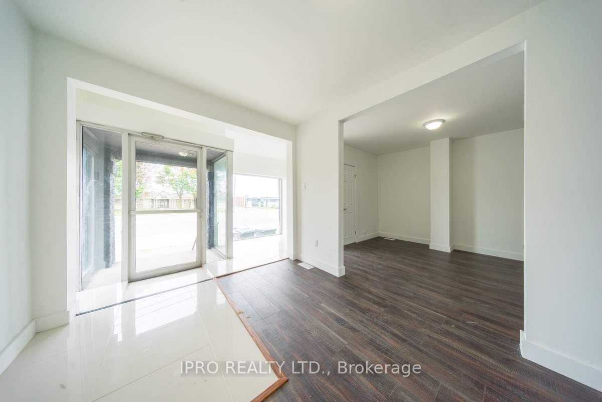 881 Lakeshore Road Property Photo 13