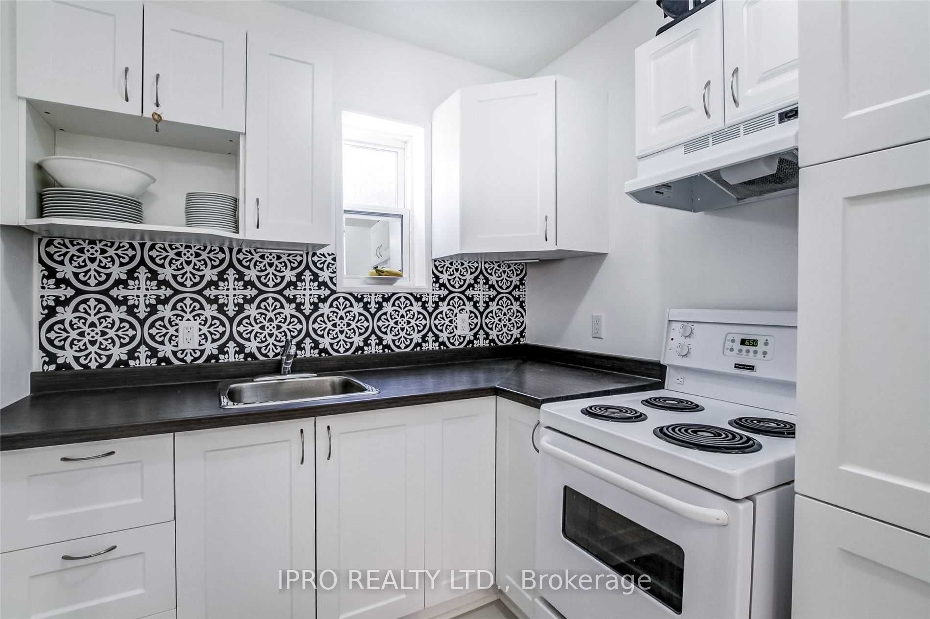 881 Lakeshore Road Property Photo 20