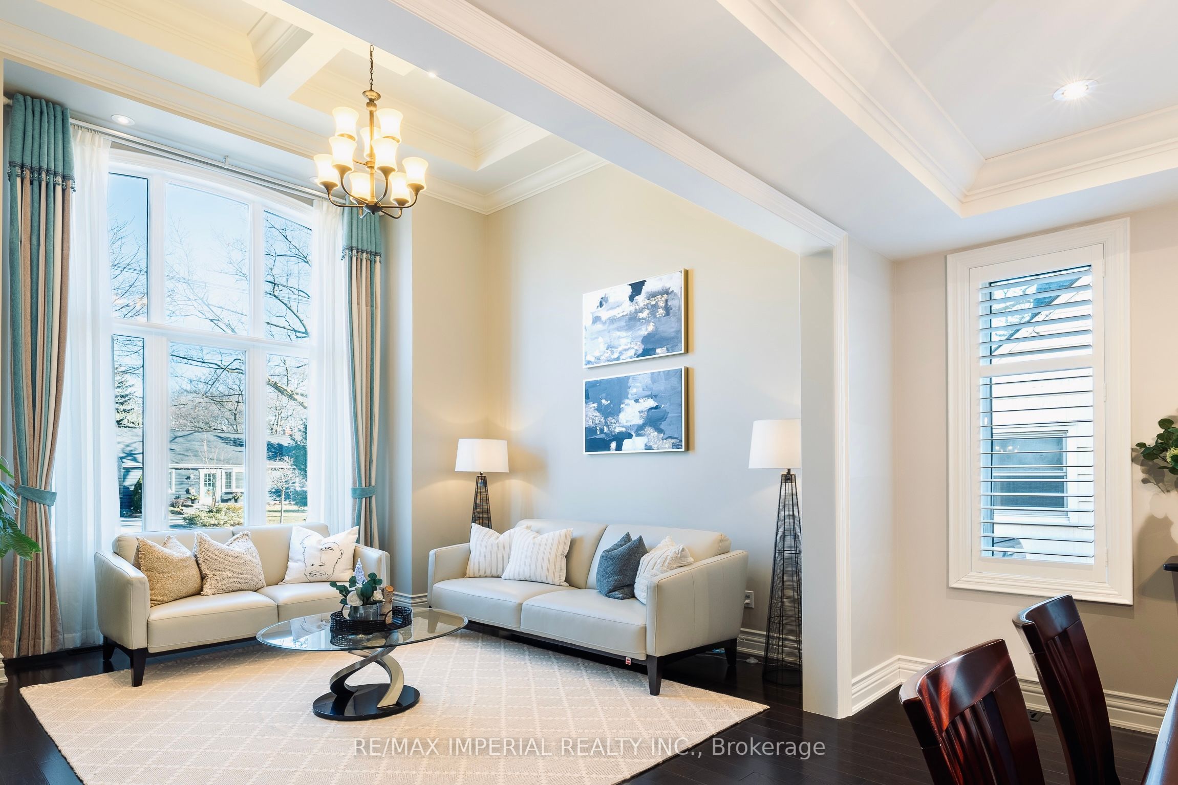 418 Queen Mary Drive Property Photo 6