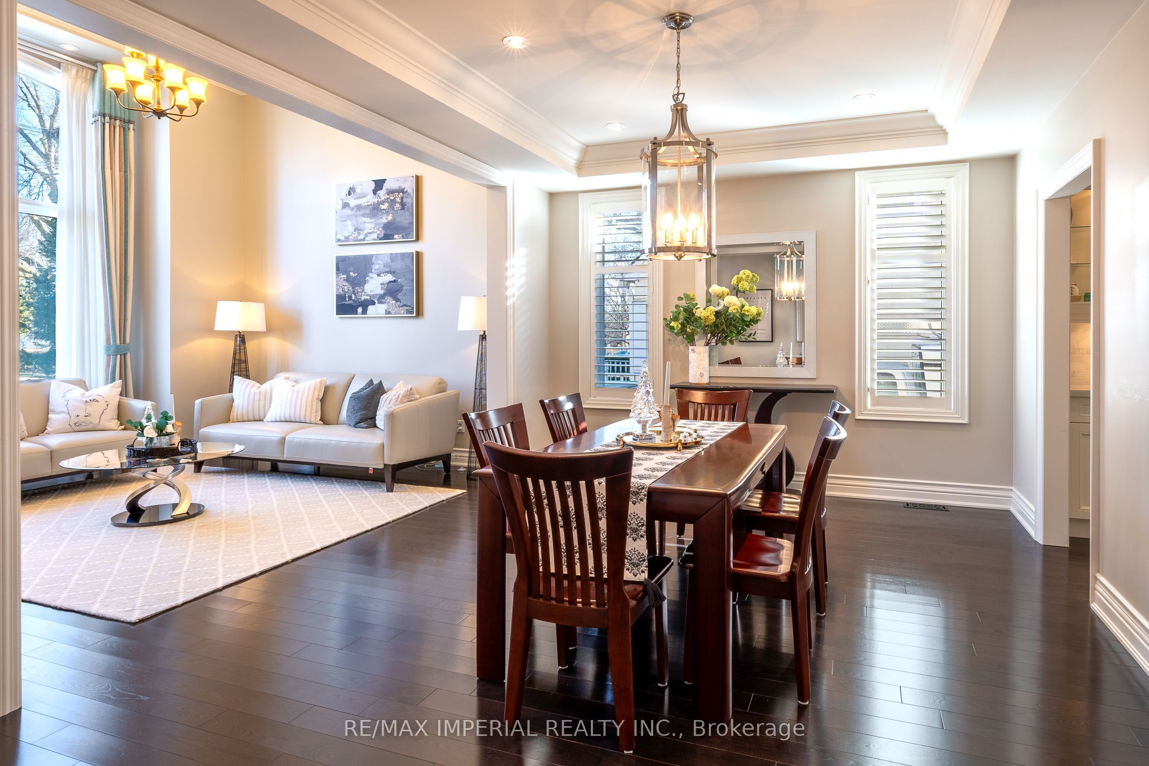 418 Queen Mary Drive Property Photo 11