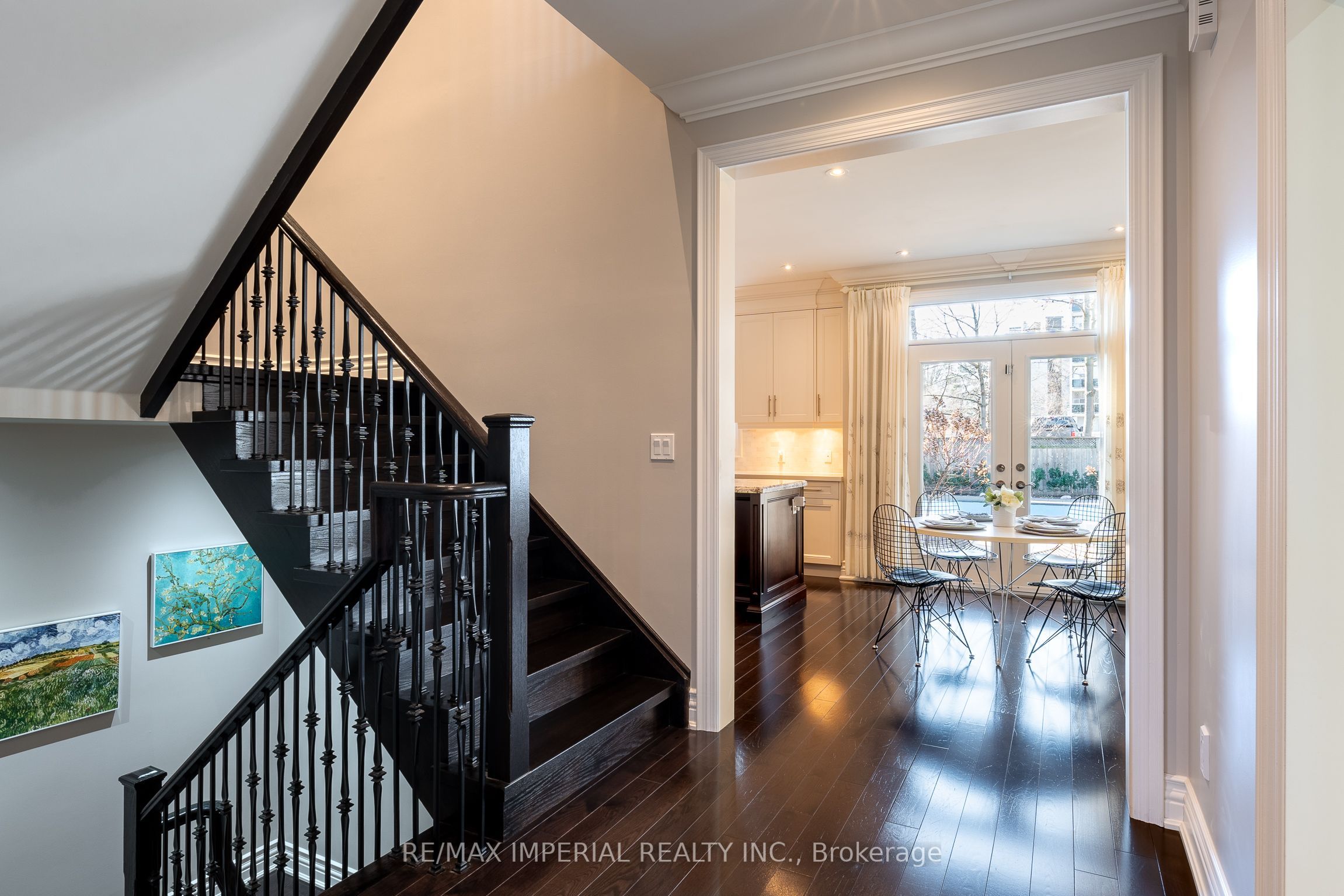 418 Queen Mary Drive Property Photo 18