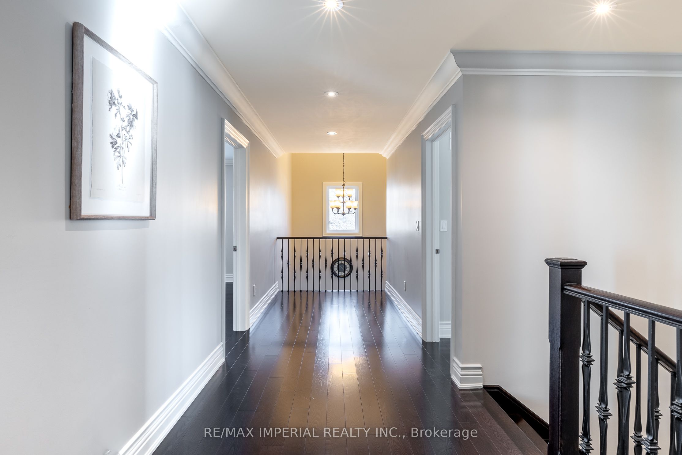418 Queen Mary Drive Property Photo 19