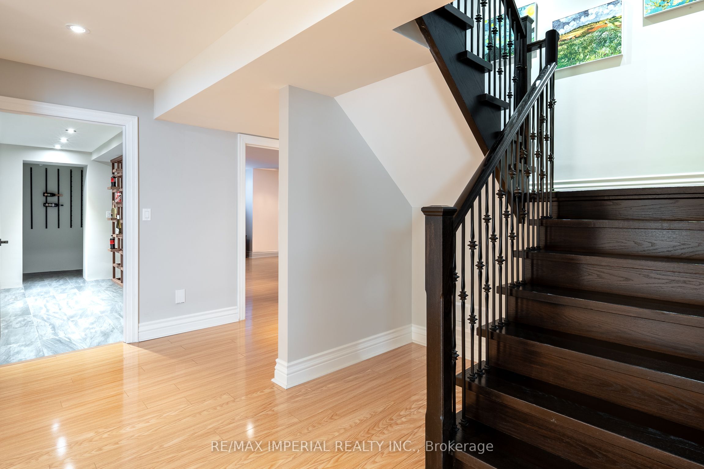 418 Queen Mary Drive Property Photo 34