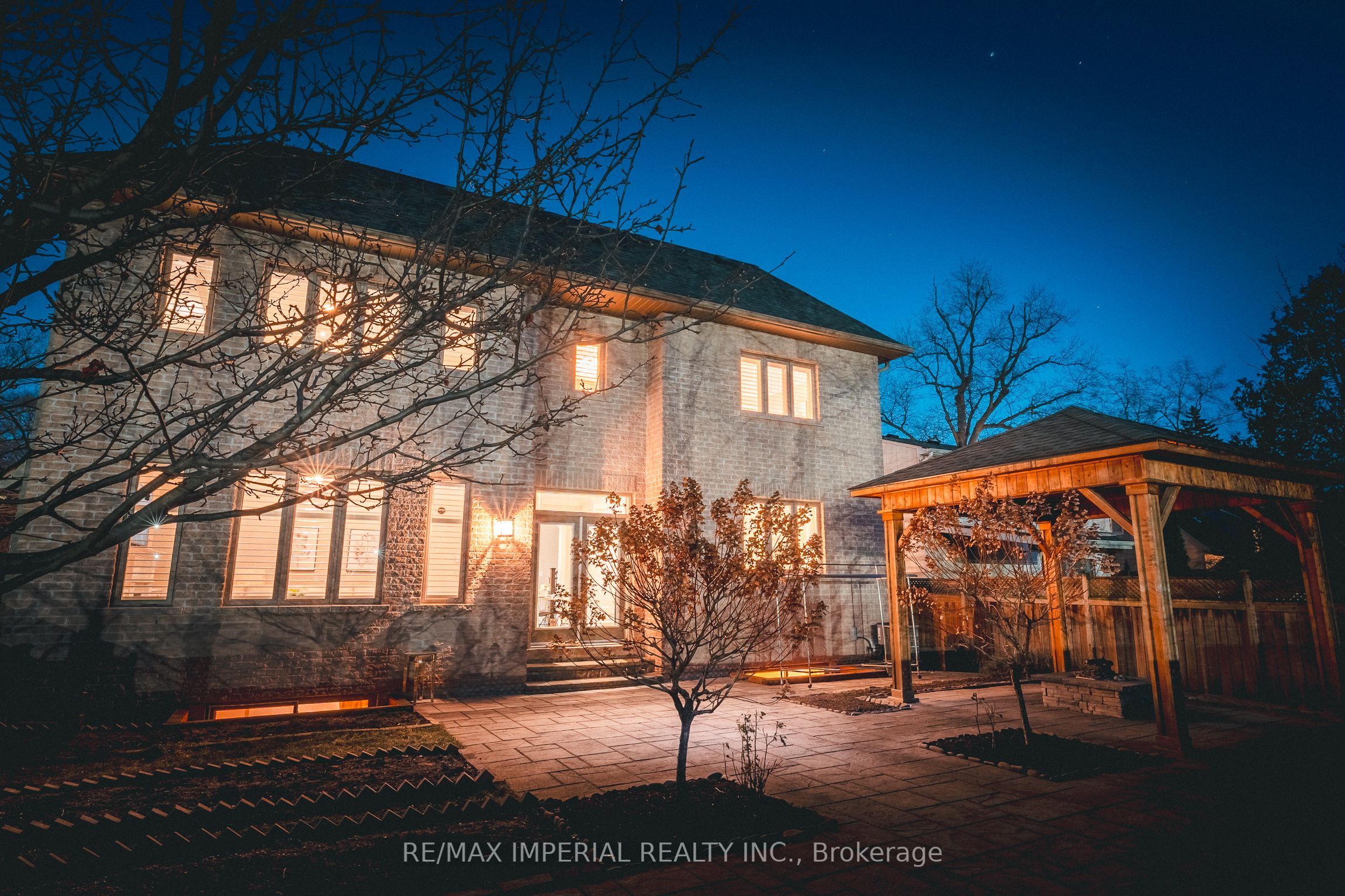 418 Queen Mary Drive Property Photo 42