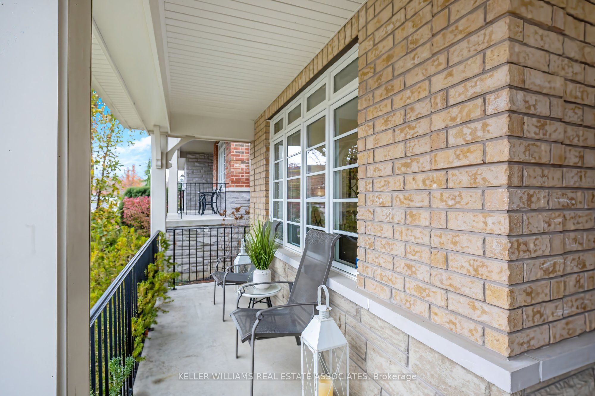 298 Eaton Street Property Photo 4