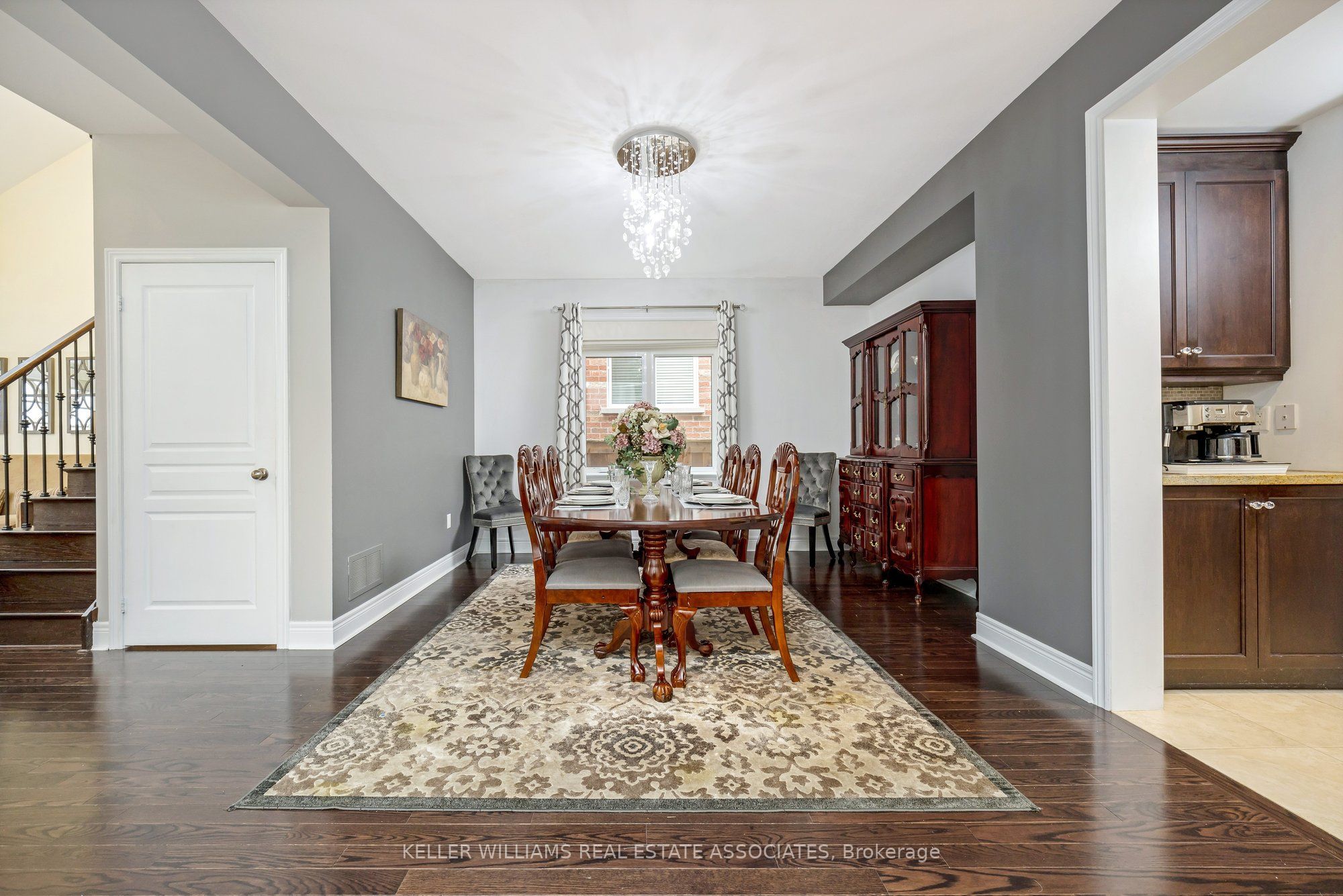 298 Eaton Street Property Photo 8