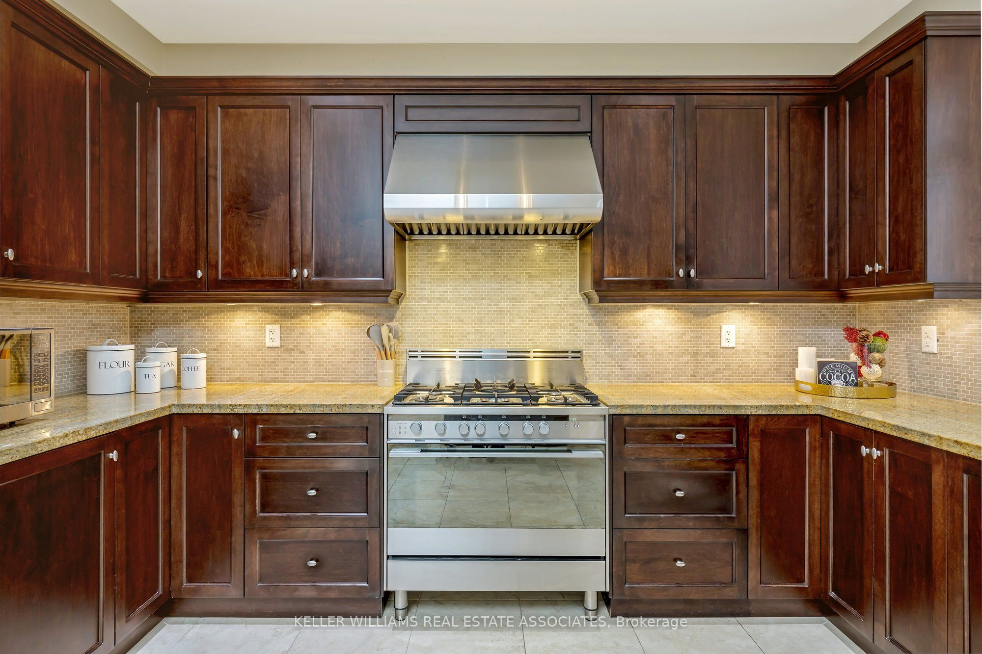 298 Eaton Street Property Photo 12