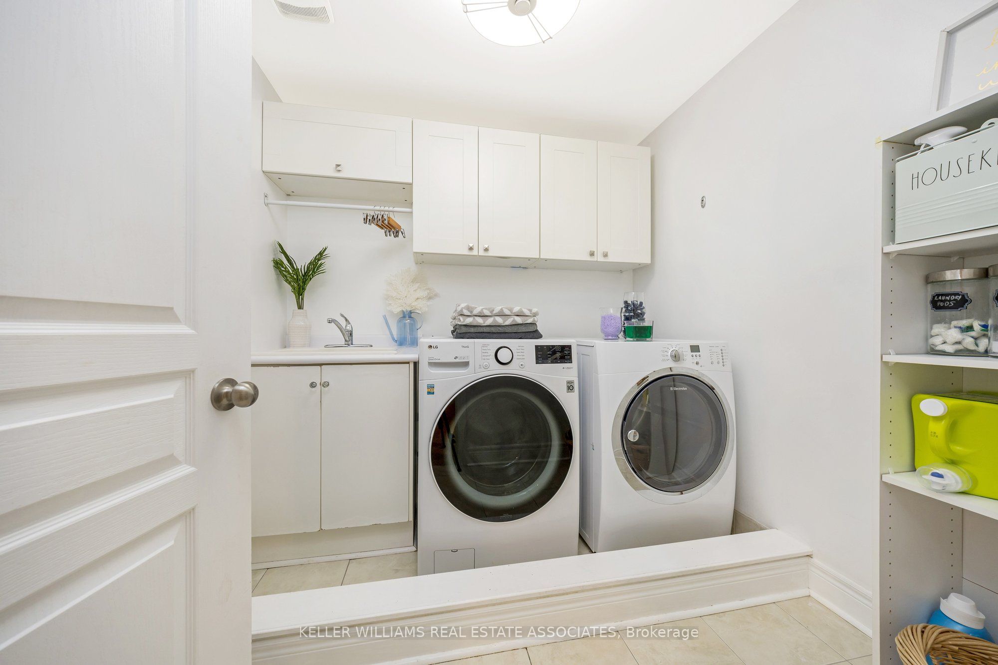 298 Eaton Street Property Photo 33