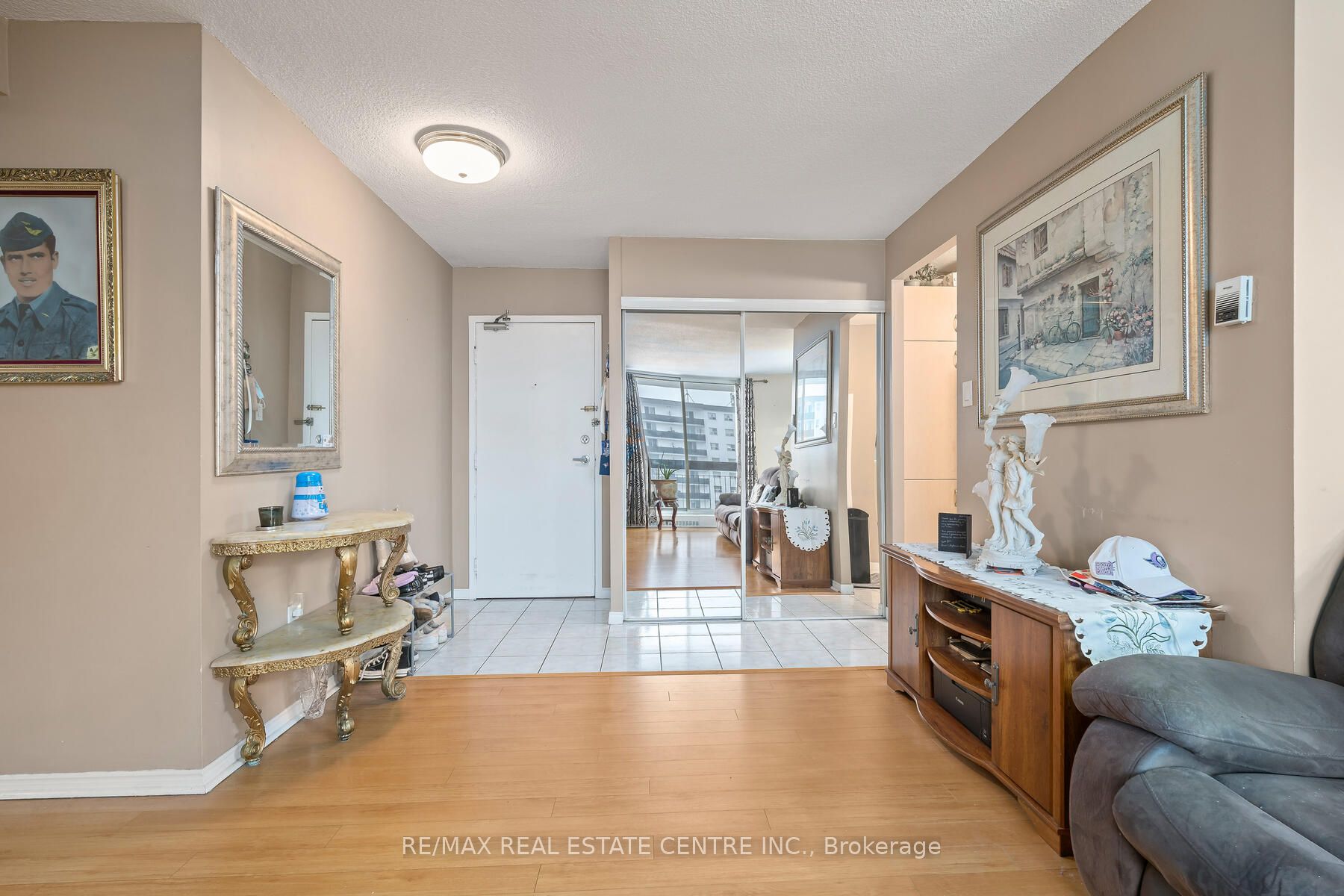 1100 Caven Street 1110 Property Photo 6