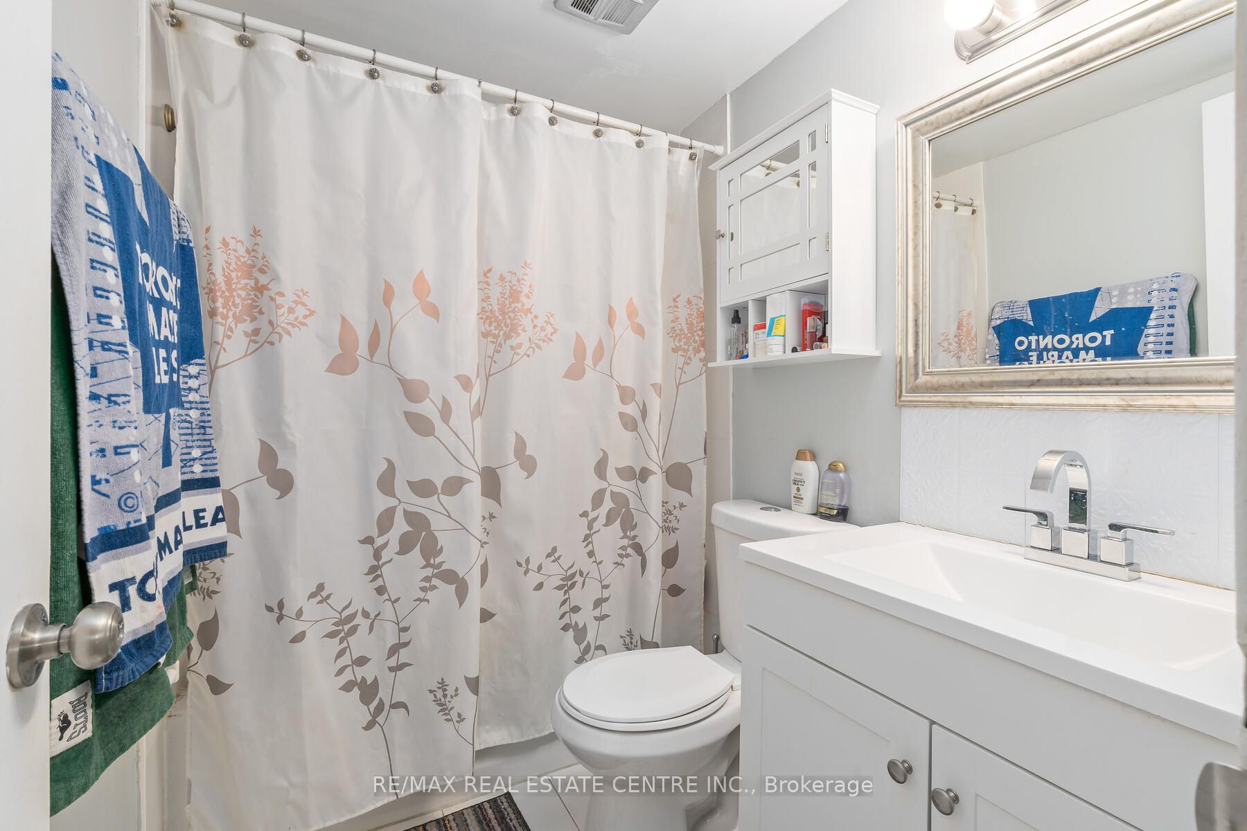 1100 Caven Street 1110 Property Photo 21