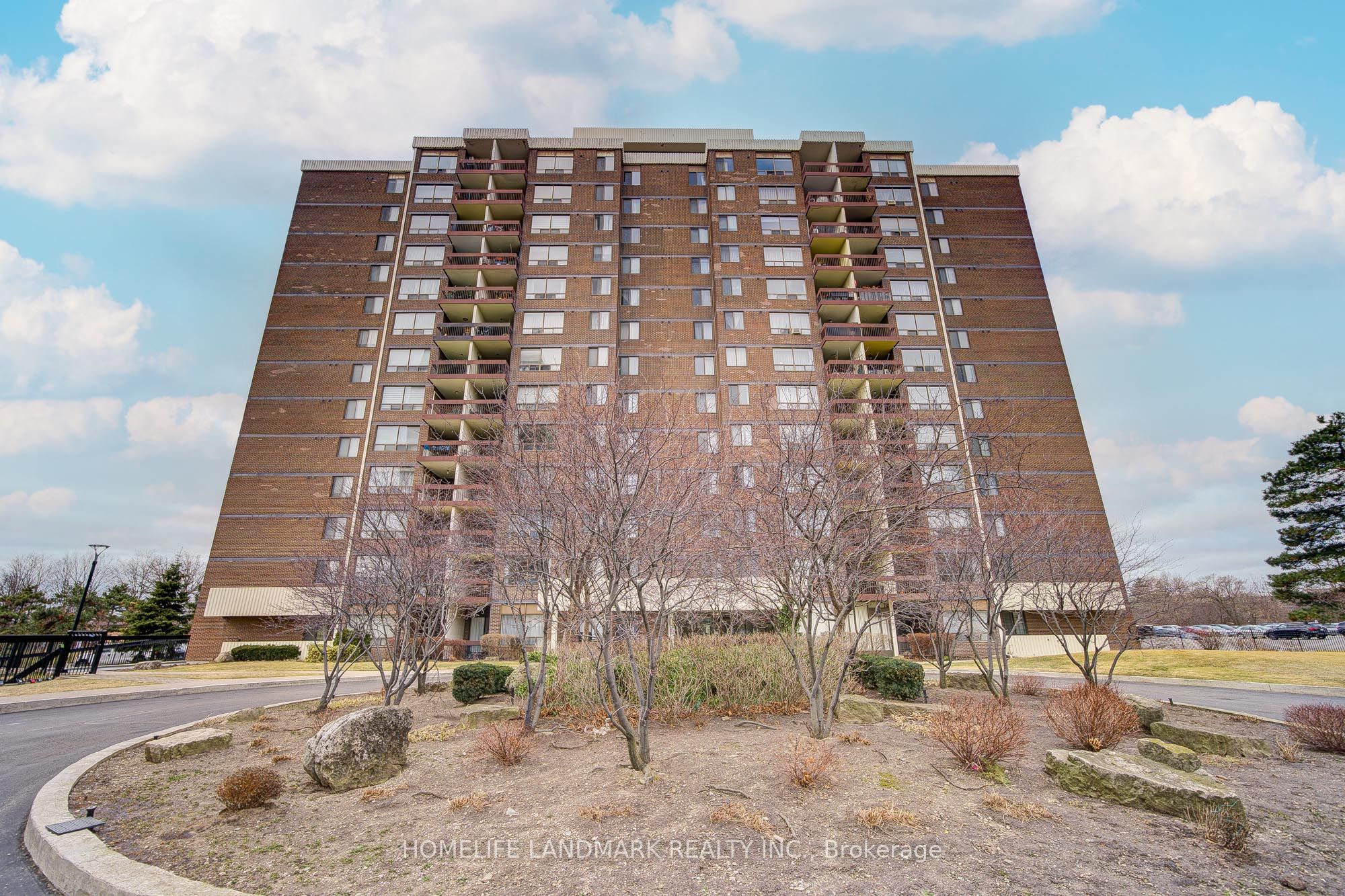 #102 - 2556 Argyle Road Property Photo 1
