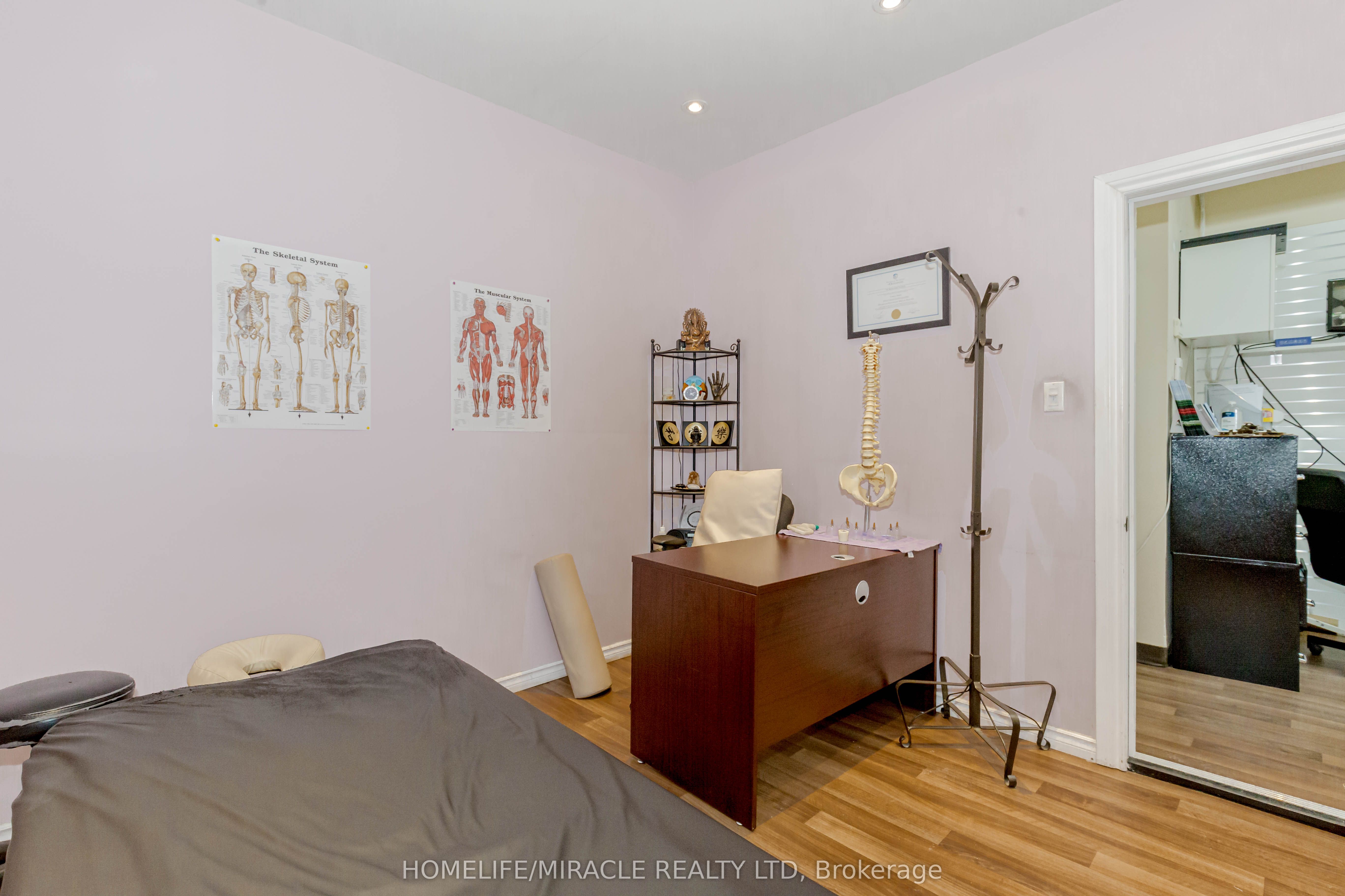 #7 - 1500 Royal York Road Property Photo 30